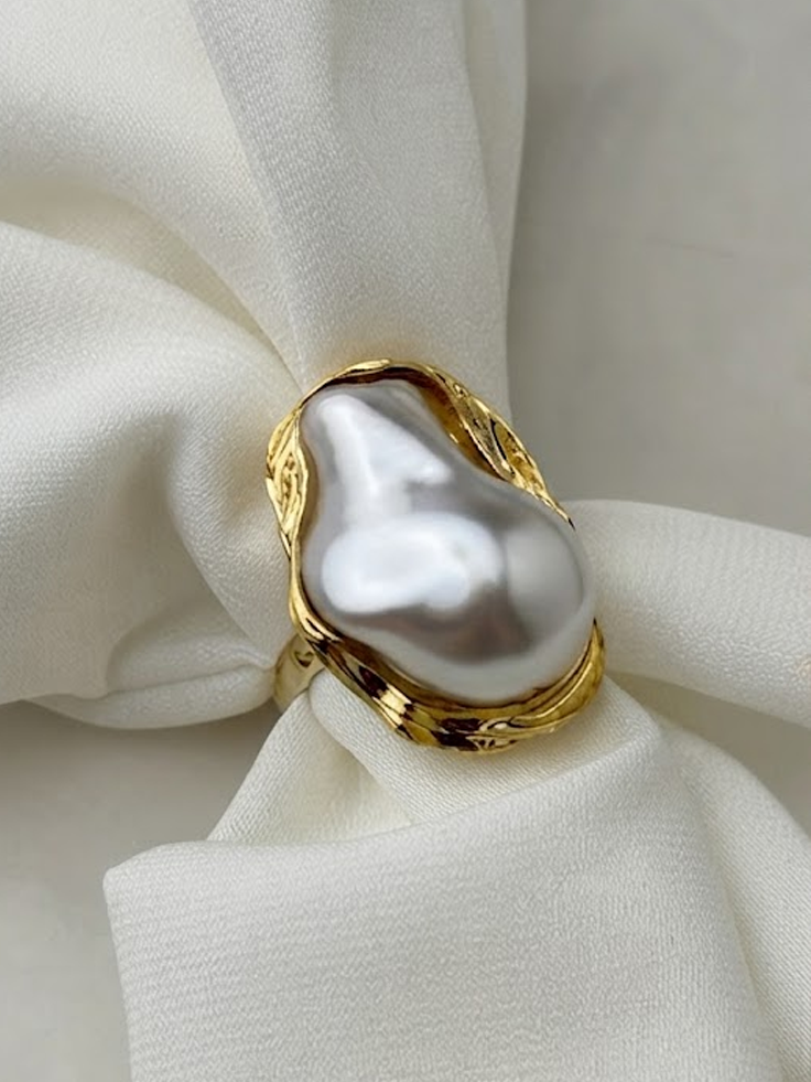 Baroque Pearl Ring